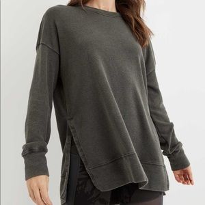 aerie summer desert sweatshirt in smoked grey